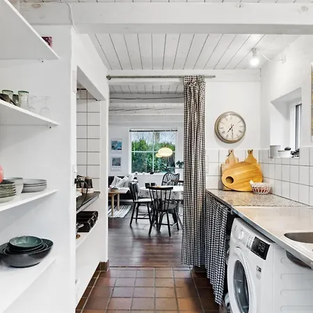 Frodde - 5km From The Sea By Interhome